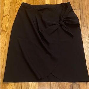 Black wrap skirt with tie